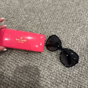 kate spade sunglasses with case